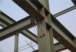 钢结构焊接和螺栓哪个靠谱,钢结构螺栓连接和焊接连接的优缺点? 