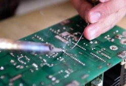 怎么样焊接电路板简单,如何焊接电路板视频教程 